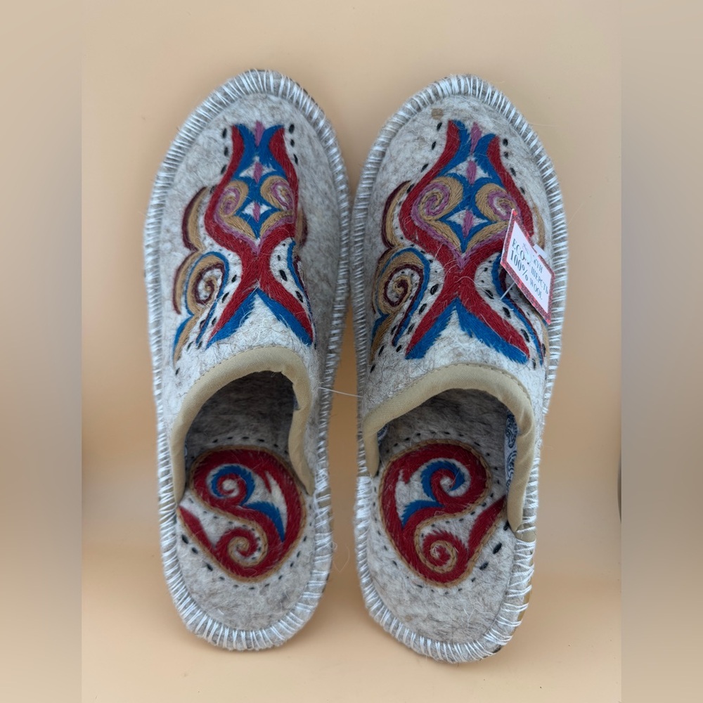 100% Wool Home Slippers Shoes Handmade Embroidery Nomad Viking Size 8 US